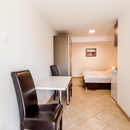 Apartments Belani 헤르섹 외부 사진